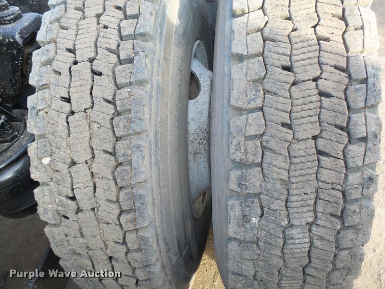 image for item DA0537 2000 Kenworth T800 semi truck