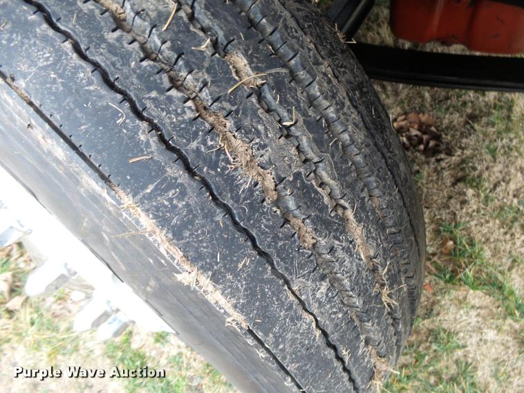 image for item DA2520 2010 Peterbilt 387 semi truck