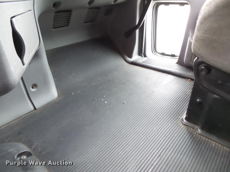 image for item DA2520 2010 Peterbilt 387 semi truck