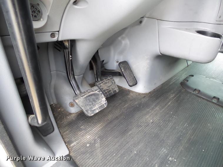 image for item DA2521 2010 Peterbilt 387 semi truck