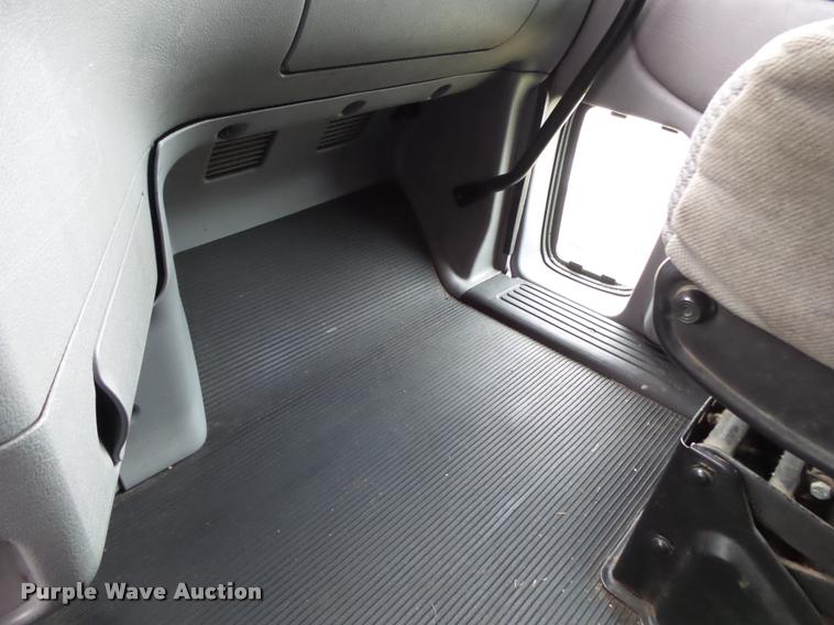 image for item DA2521 2010 Peterbilt 387 semi truck