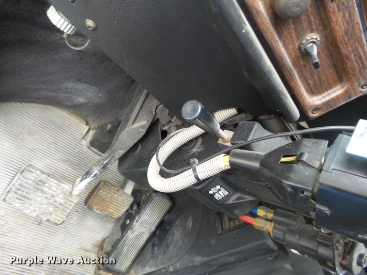 image for item DA3256 2000 Freightliner FLD112SD semi truck