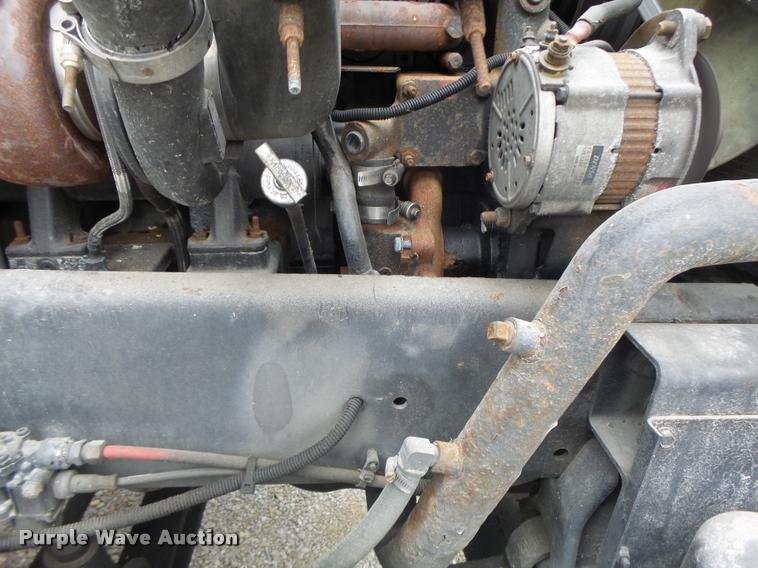 image for item DA3263 2000 Freightliner FLD semi truck