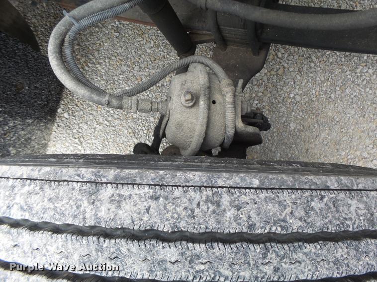 image for item DA3263 2000 Freightliner FLD semi truck