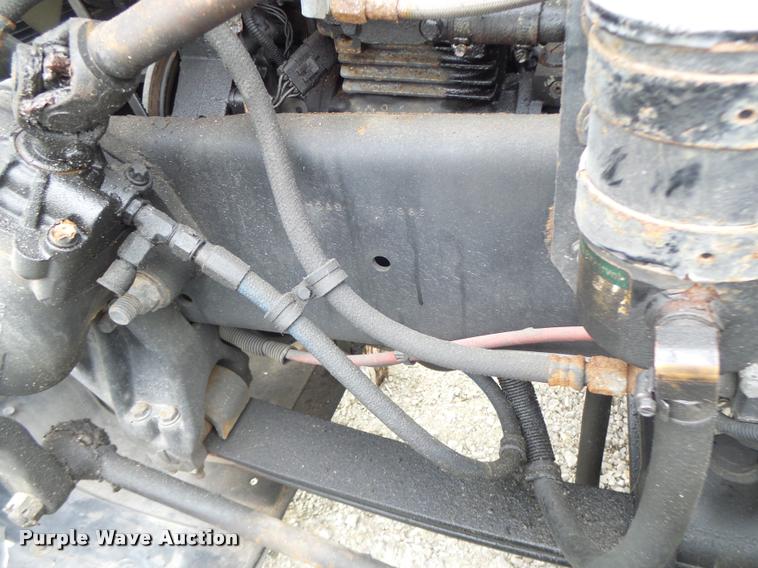 image for item DA3264 1998 Freightliner FLD semi truck