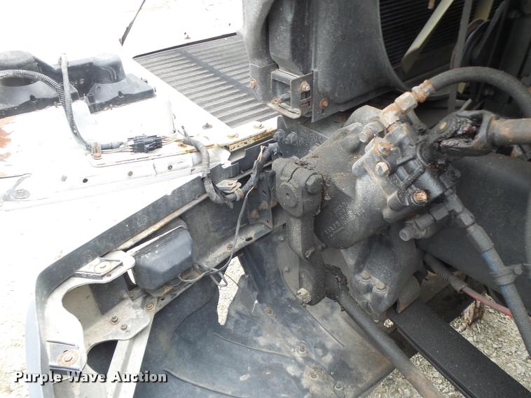 image for item DA3264 1998 Freightliner FLD semi truck