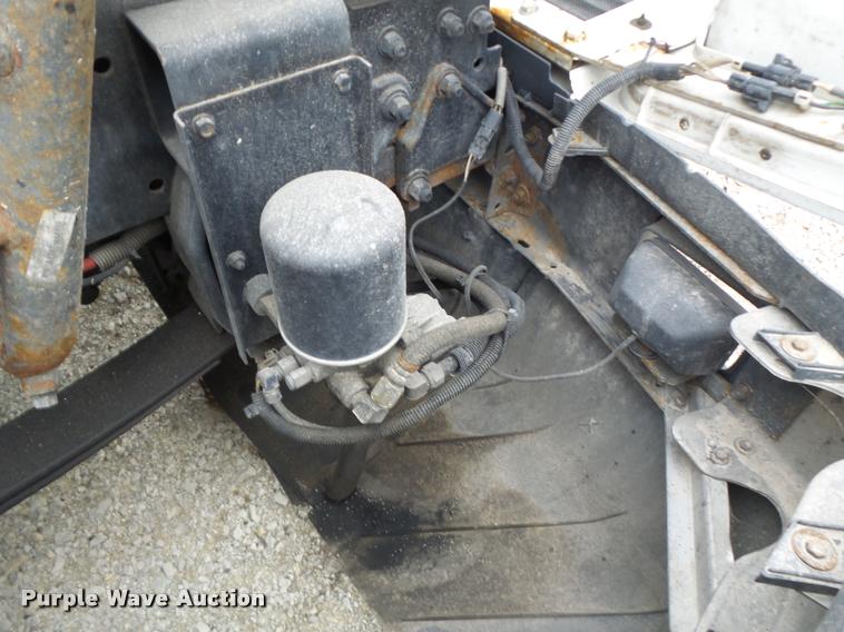 image for item DA3264 1998 Freightliner FLD semi truck