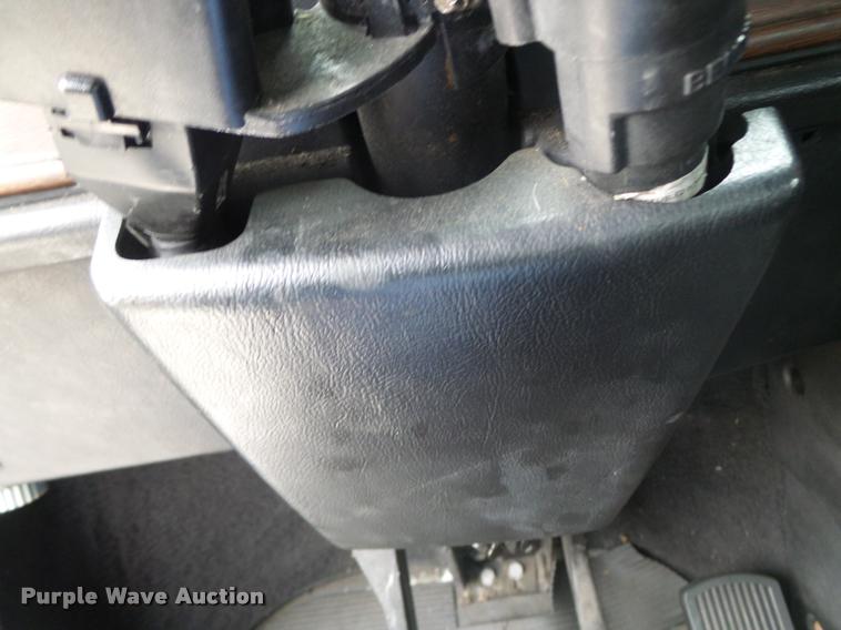 image for item DA3264 1998 Freightliner FLD semi truck