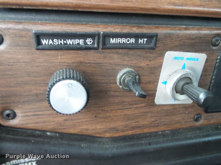 image for item DA3264 1998 Freightliner FLD semi truck