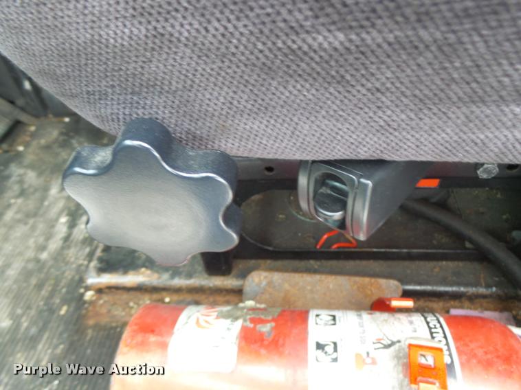 image for item DA3264 1998 Freightliner FLD semi truck