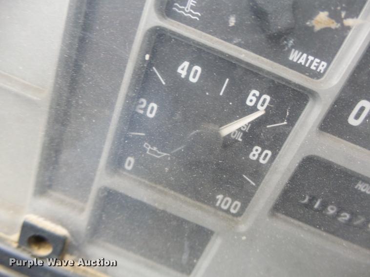 image for item DA3265 1995 International 8100 semi truck