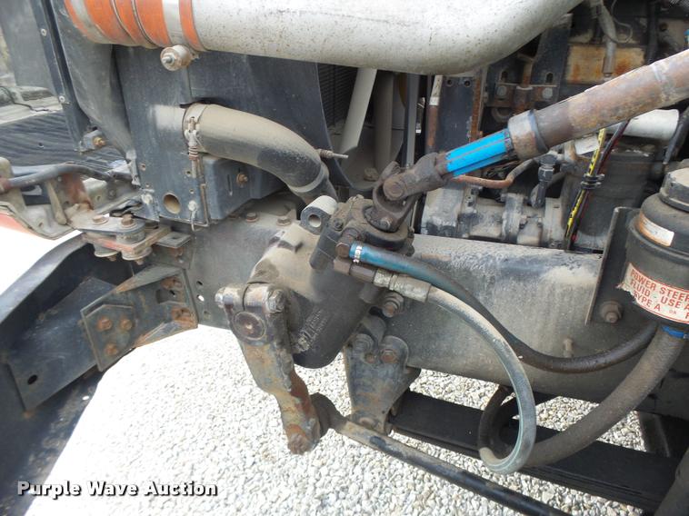 image for item DA3268 1996 Volvo WG semi truck