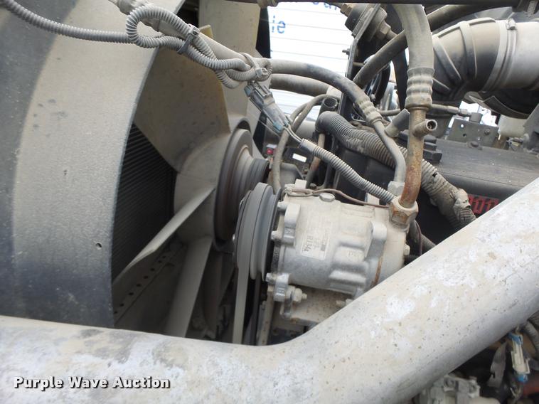 image for item DA3268 1996 Volvo WG semi truck