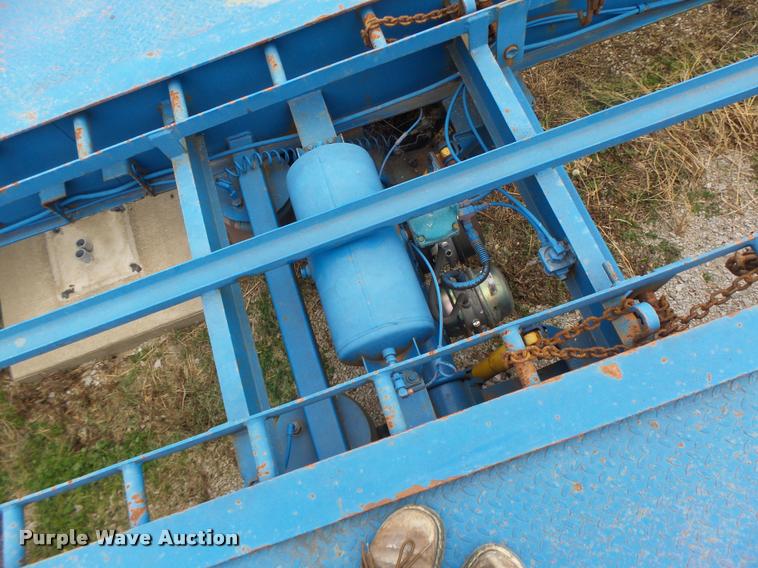 image for item DA3269 1993 Kalyn car carrier trailer