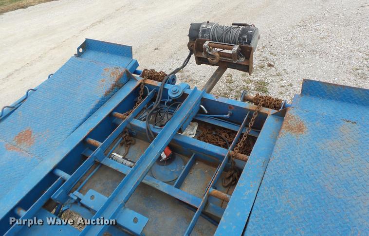 image for item DA3269 1993 Kalyn car carrier trailer