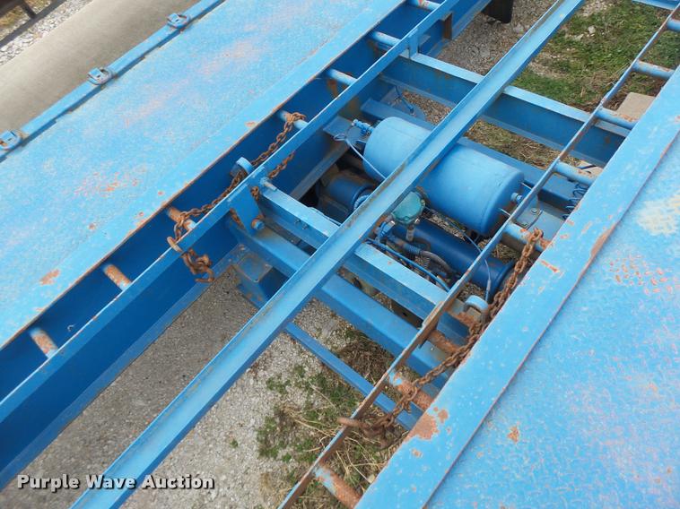 image for item DA3269 1993 Kalyn car carrier trailer