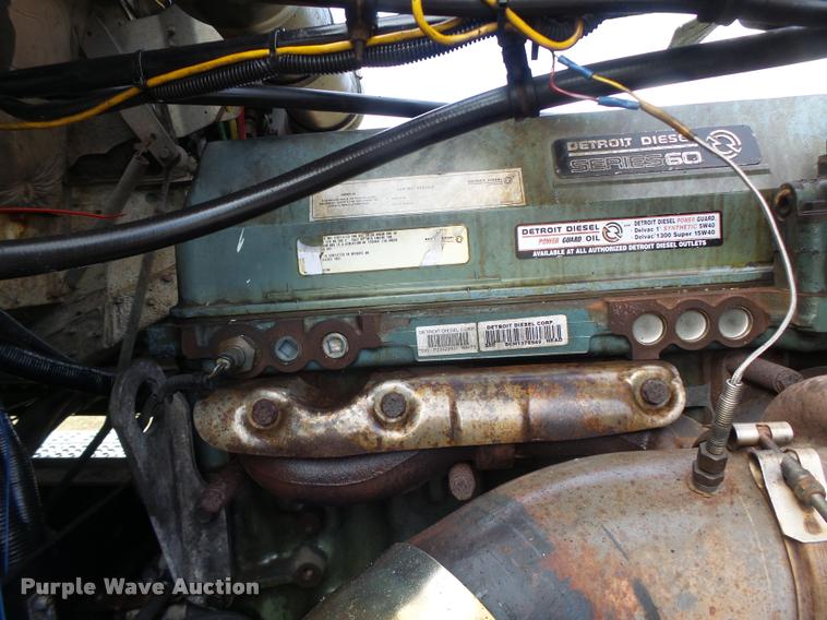 image for item DA3271 1998 Freightliner FLD semi truck