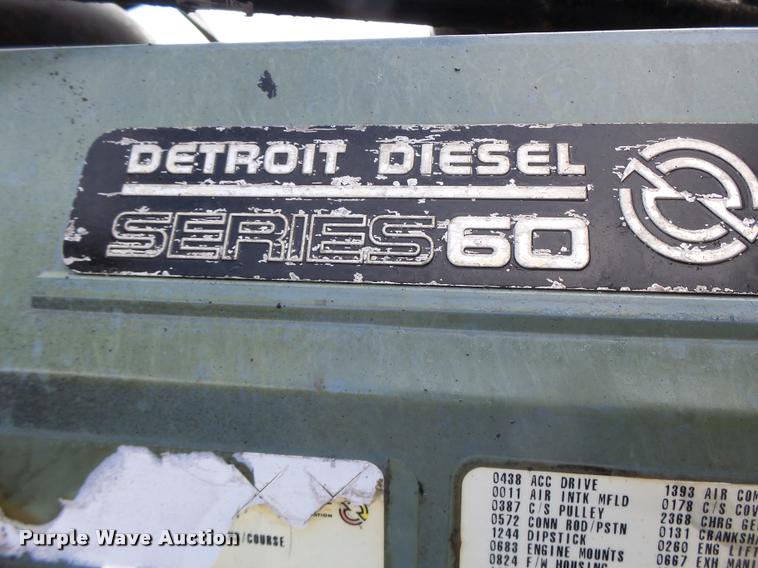 image for item DA3271 1998 Freightliner FLD semi truck