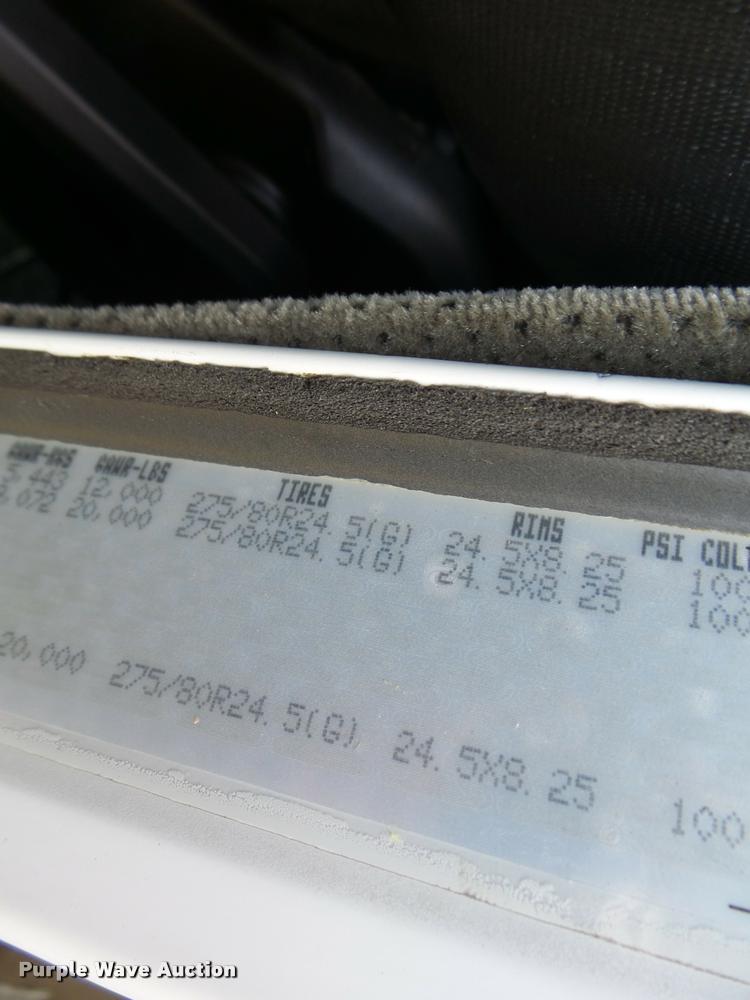 image for item DA3271 1998 Freightliner FLD semi truck