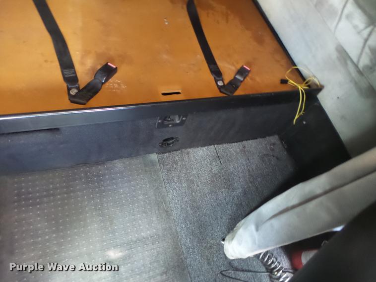 image for item DA3271 1998 Freightliner FLD semi truck