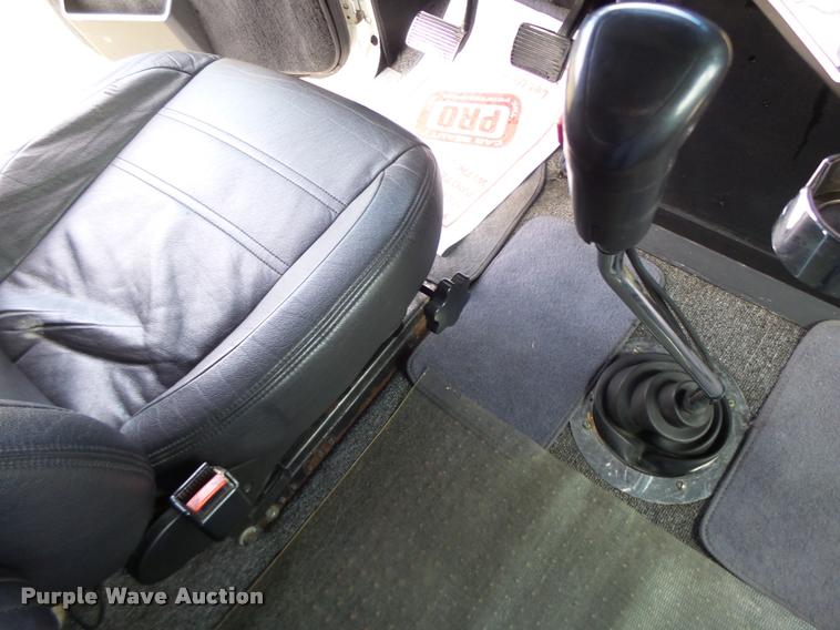 image for item DA3271 1998 Freightliner FLD semi truck