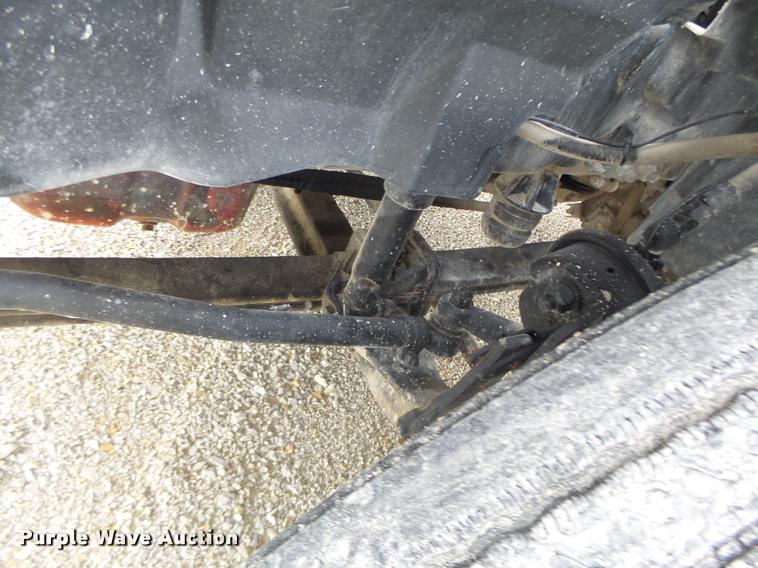 image for item DA3277 2004 Volvo VNL semi truck