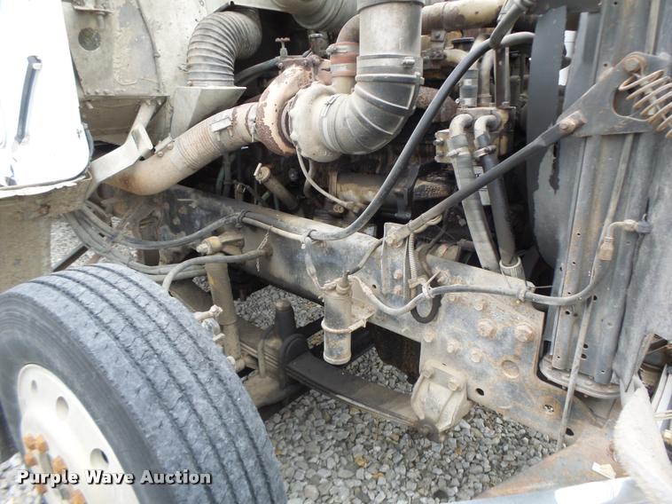 image for item DA3280 1987 Freightliner FLC-64T semi truck