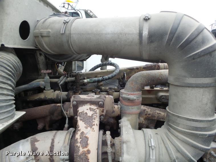 image for item DA3280 1987 Freightliner FLC-64T semi truck