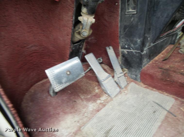 image for item DA3280 1987 Freightliner FLC-64T semi truck