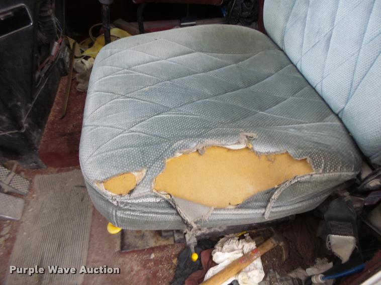 image for item DA3280 1987 Freightliner FLC-64T semi truck