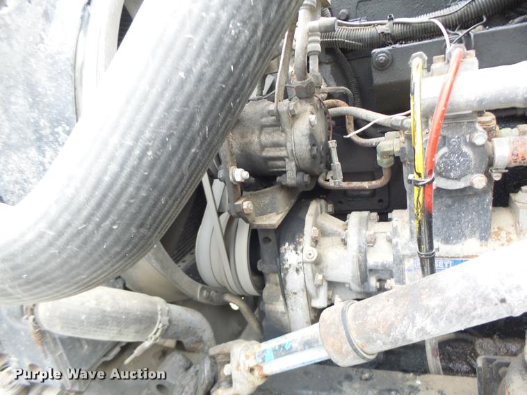 image for item DA3281 1996 Volvo WG semi truck