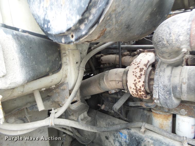 image for item DA3281 1996 Volvo WG semi truck