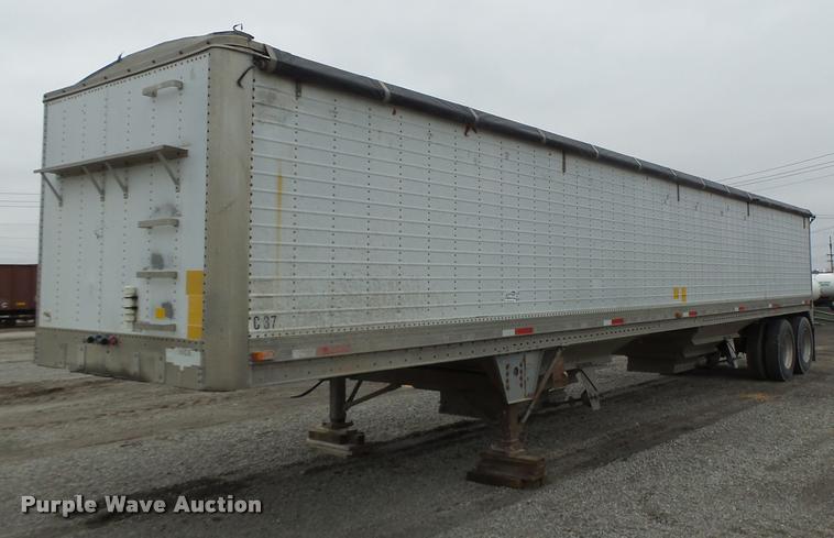 image for item DA3311 1989 Wilson DWB-2000 double hopper grain trailer