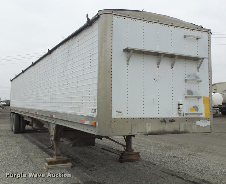 image for item DA3311 1989 Wilson DWB-2000 double hopper grain trailer