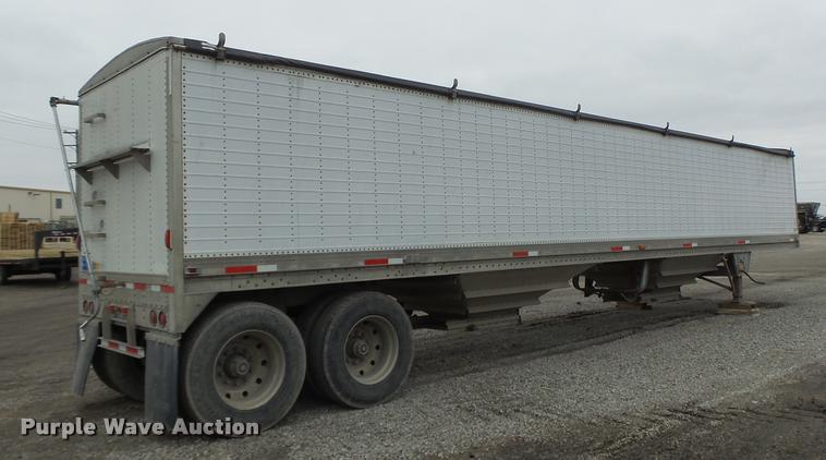 image for item DA3311 1989 Wilson DWB-2000 double hopper grain trailer