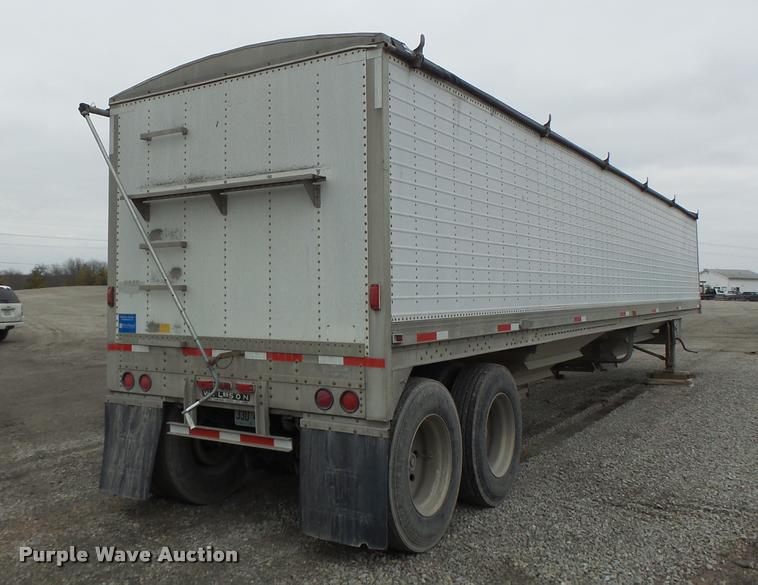 image for item DA3311 1989 Wilson DWB-2000 double hopper grain trailer