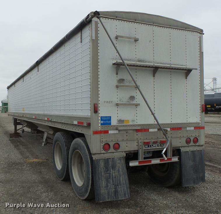 image for item DA3311 1989 Wilson DWB-2000 double hopper grain trailer