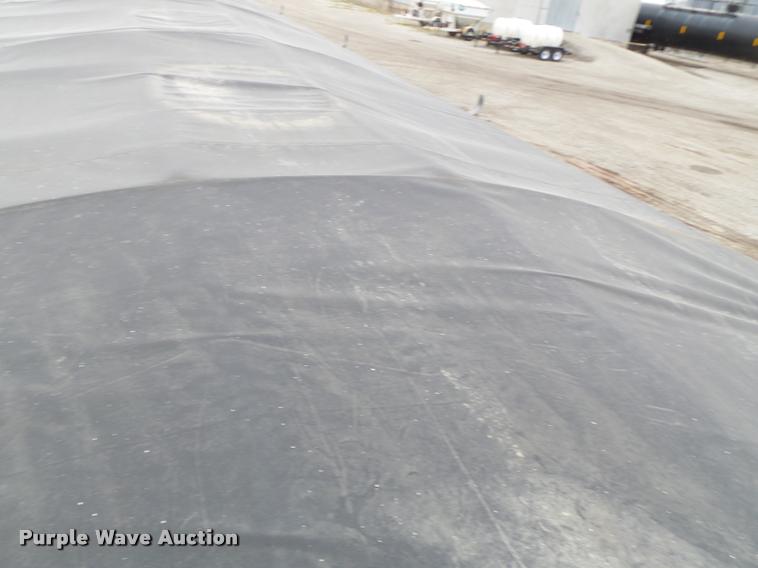 image for item DA3311 1989 Wilson DWB-2000 double hopper grain trailer