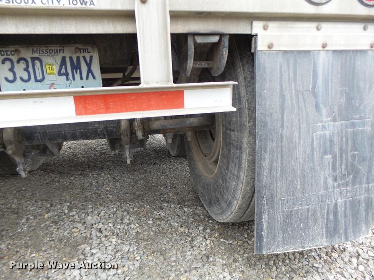 image for item DA3311 1989 Wilson DWB-2000 double hopper grain trailer
