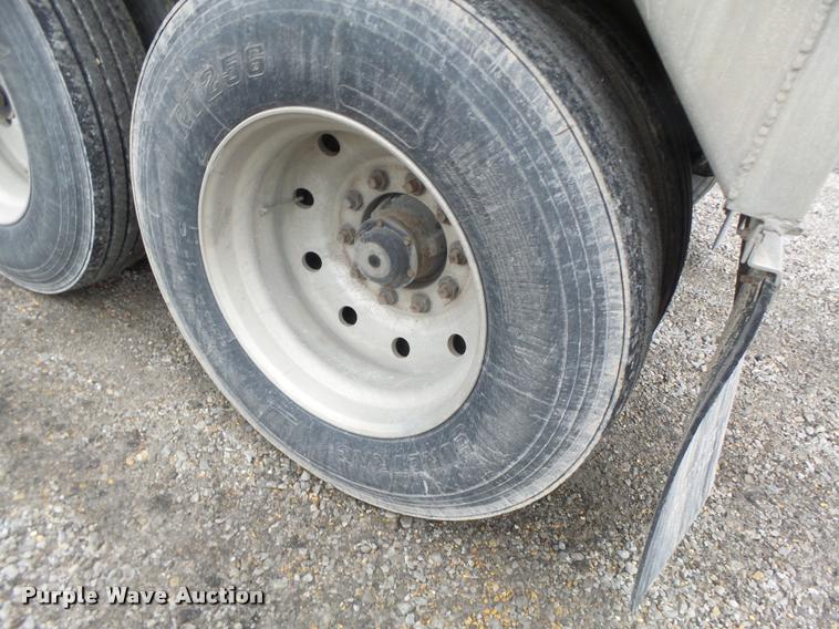 image for item DA3311 1989 Wilson DWB-2000 double hopper grain trailer