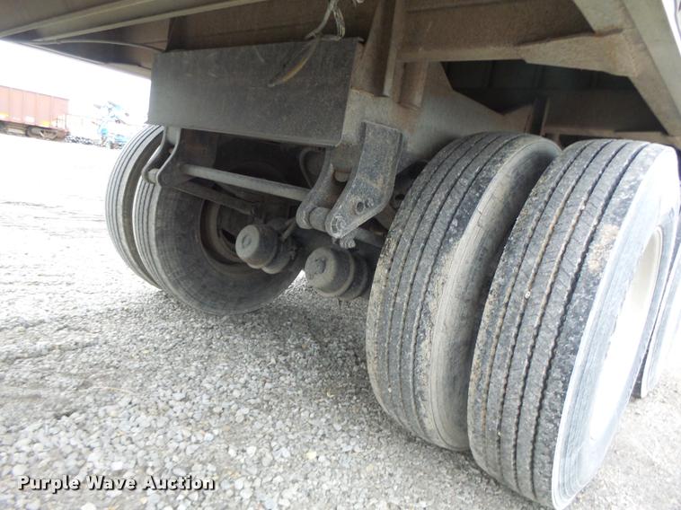 image for item DA3311 1989 Wilson DWB-2000 double hopper grain trailer