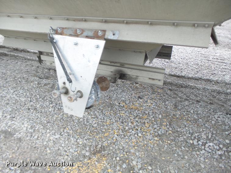 image for item DA3311 1989 Wilson DWB-2000 double hopper grain trailer