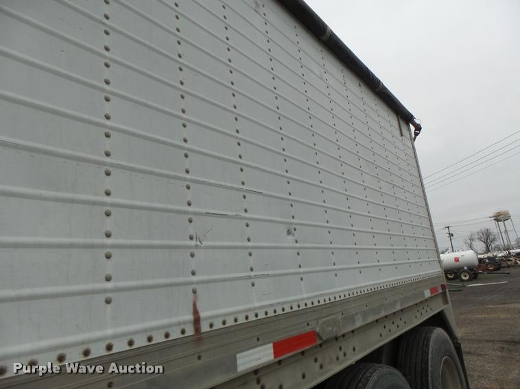 image for item DA3311 1989 Wilson DWB-2000 double hopper grain trailer