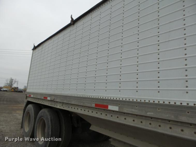 image for item DA3311 1989 Wilson DWB-2000 double hopper grain trailer