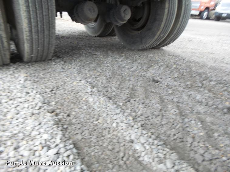 image for item DA3311 1989 Wilson DWB-2000 double hopper grain trailer