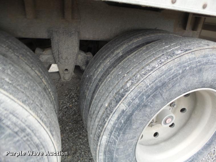 image for item DA3311 1989 Wilson DWB-2000 double hopper grain trailer