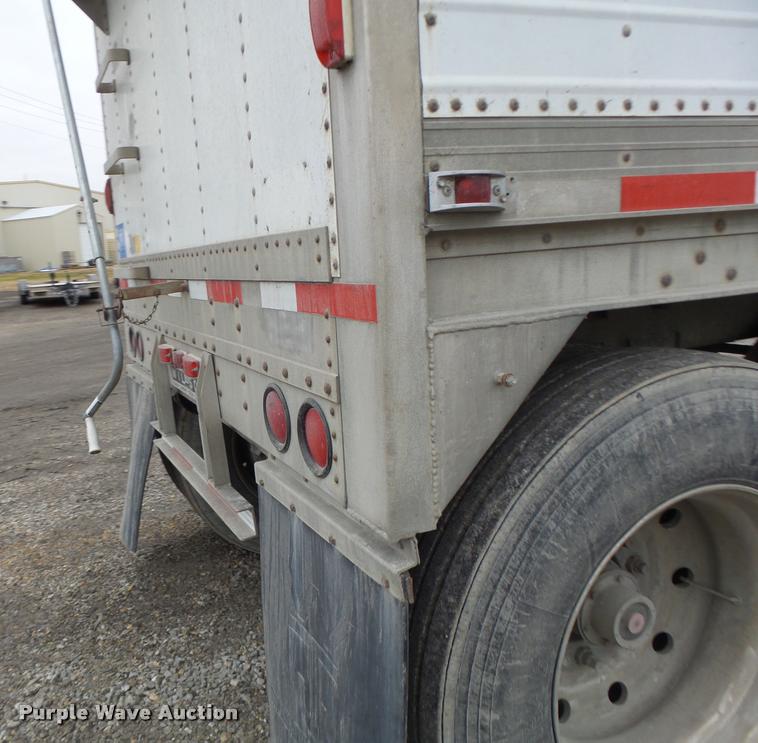 image for item DA3311 1989 Wilson DWB-2000 double hopper grain trailer