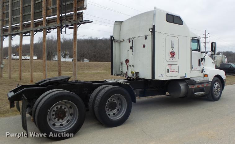 image for item DA3312 1995 Kenworth T600 semi truck