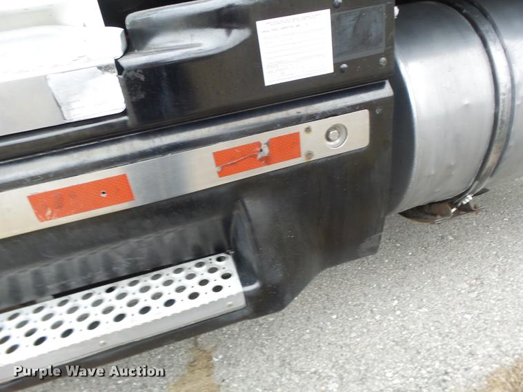 image for item DA3312 1995 Kenworth T600 semi truck