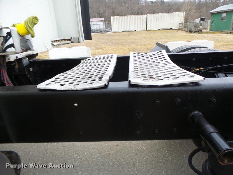 image for item DA3312 1995 Kenworth T600 semi truck